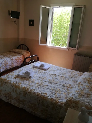 Standard Triple room with balcony