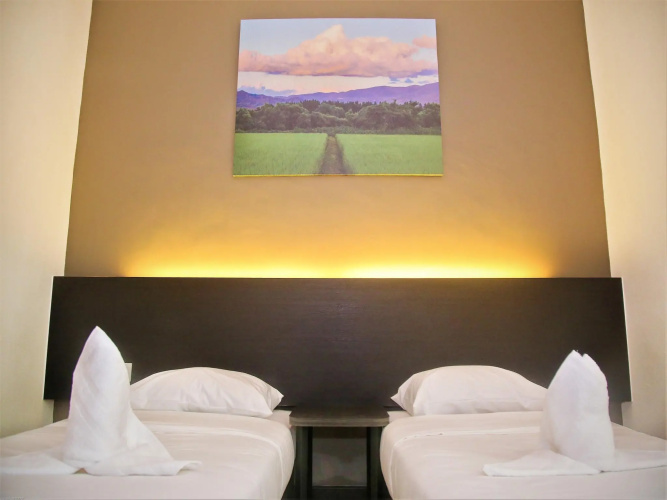 Padi Padi Hotel