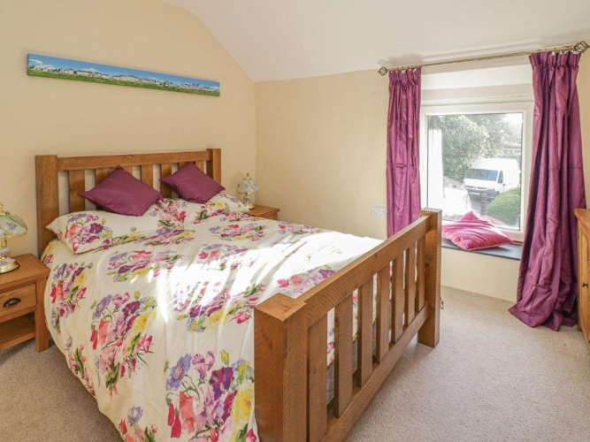 2 Bedrooms Cottage