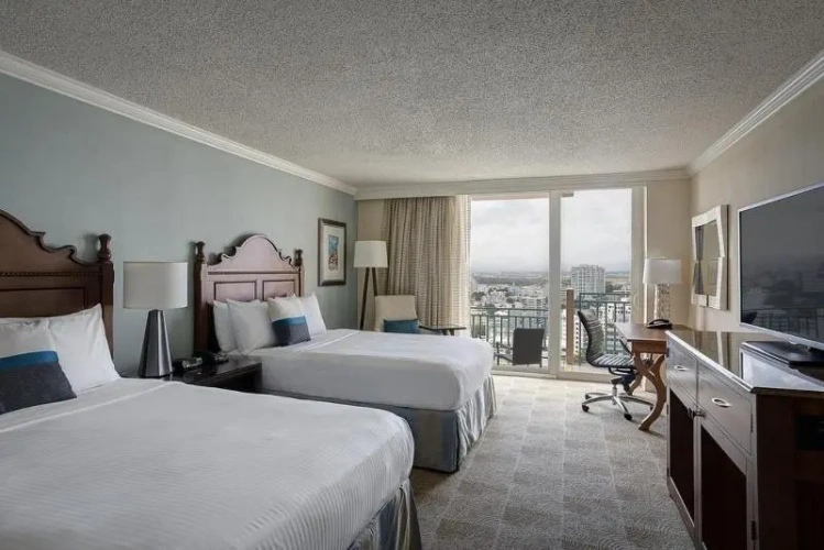 Twin room with city view