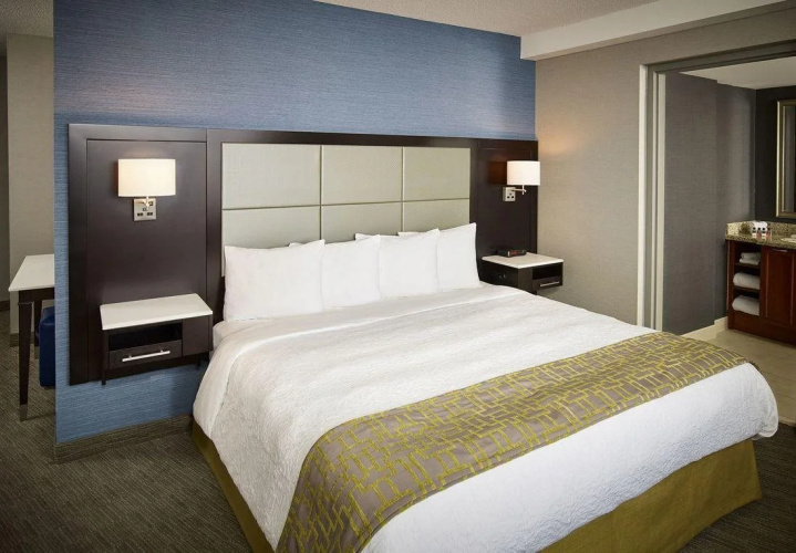 Waterfront Hotel Downtown Burlington