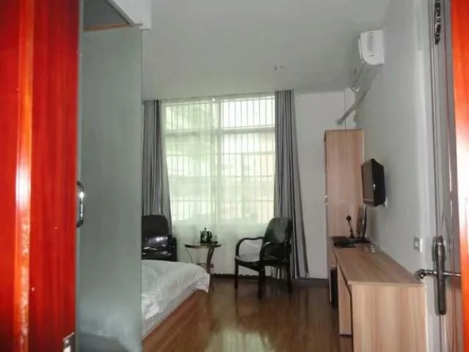 Junyi Business Inn