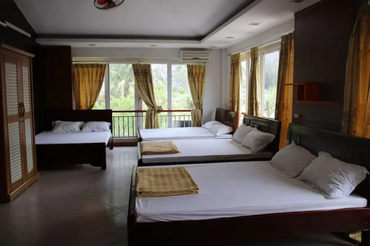Tung Thu Beach Bungalow