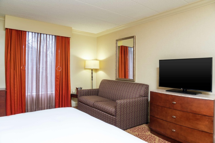DoubleTree by Hilton Hotel Grand Rapids Airport photo 17