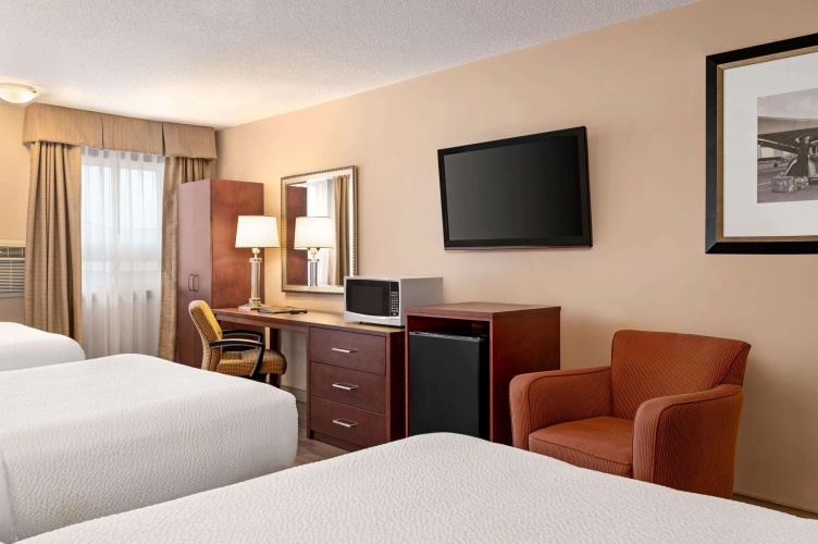 Days Inn by Wyndham Fredericton photo 8