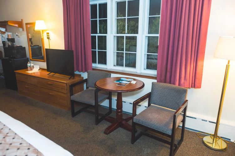 Chalet Motel Mequon