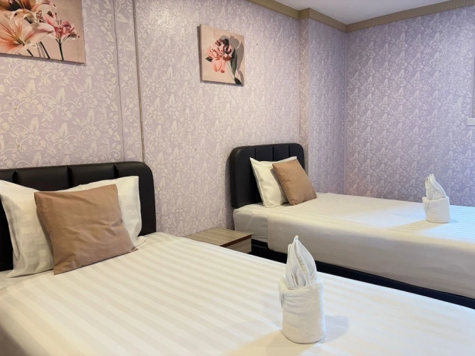 Deluxe Twin room