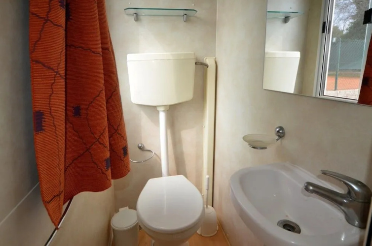 Flores Mobile Home