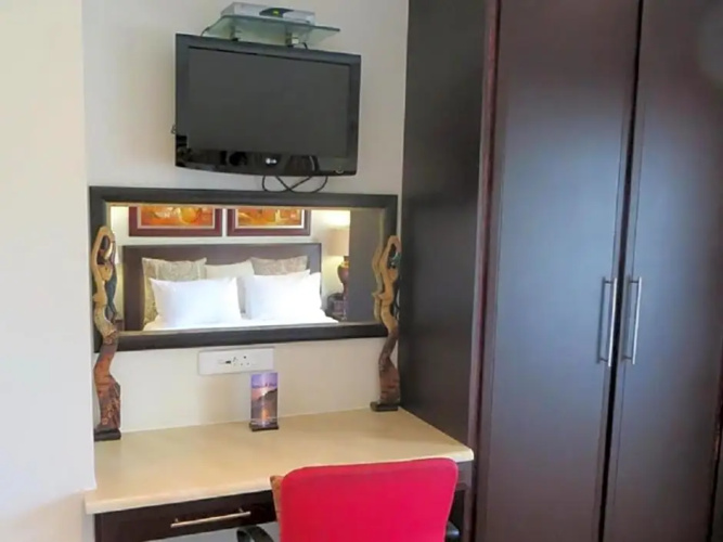 Harvest Weavers Hotel