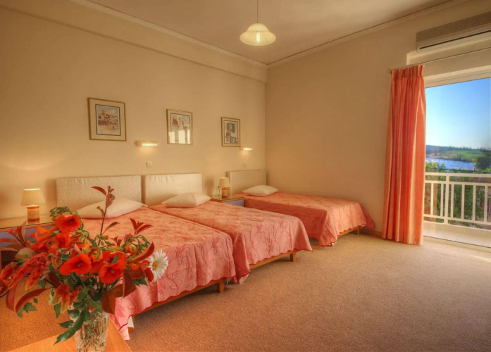 Hotel Taxiarhis