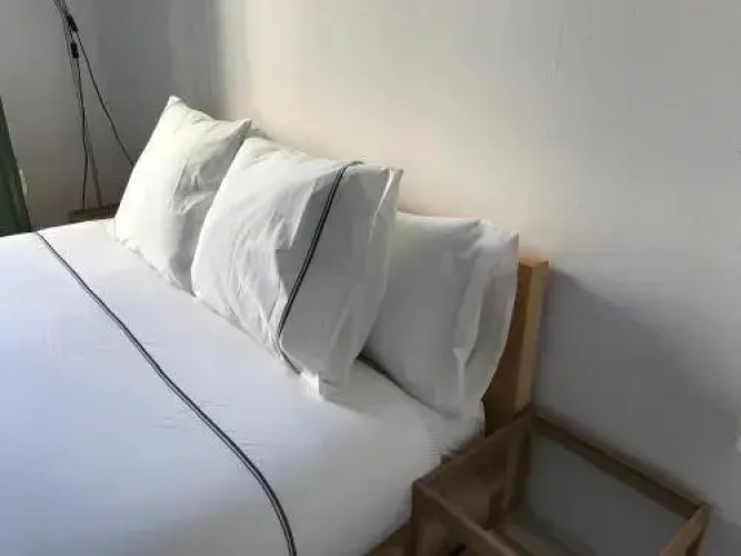 1 Casual Apartments