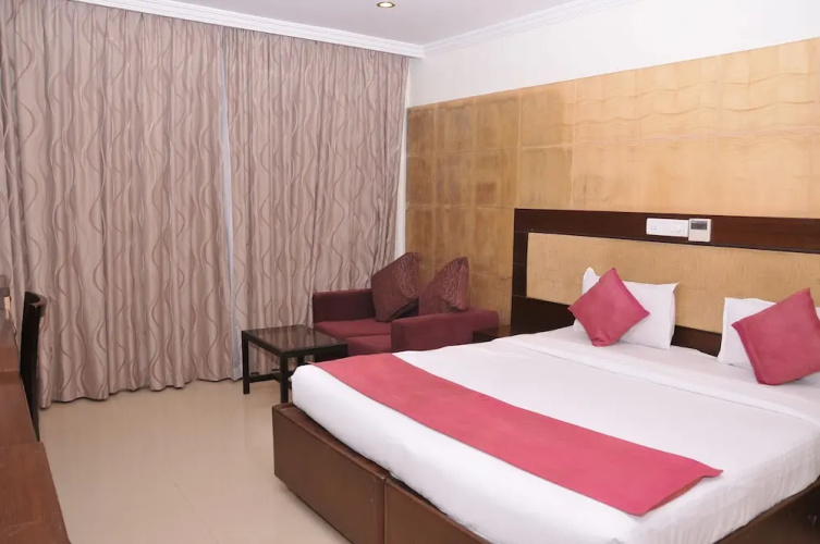 Meenal Hotel