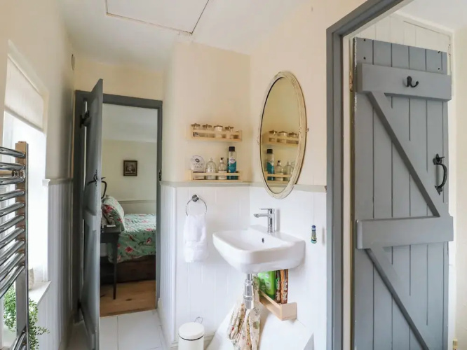 Periwinkle Cottage