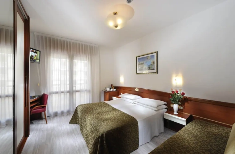 Classic Triple room