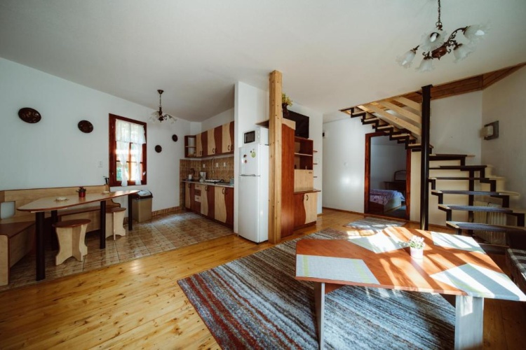 3 Bedrooms Cottage