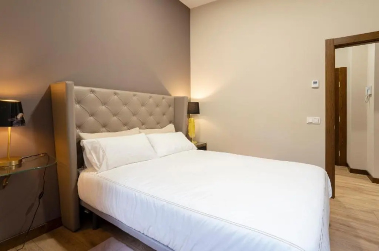 De La Guardia Suite 2