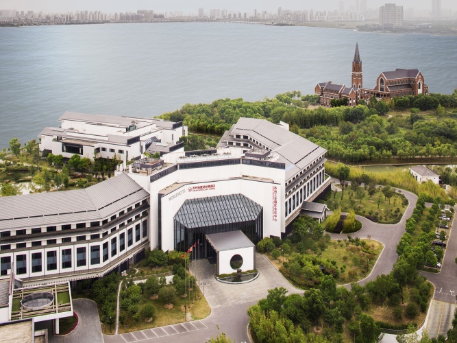 Superior Twin room with park view