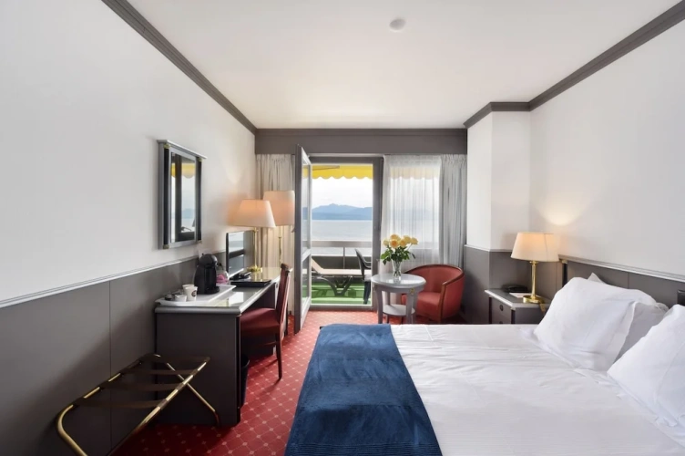 Superior room
