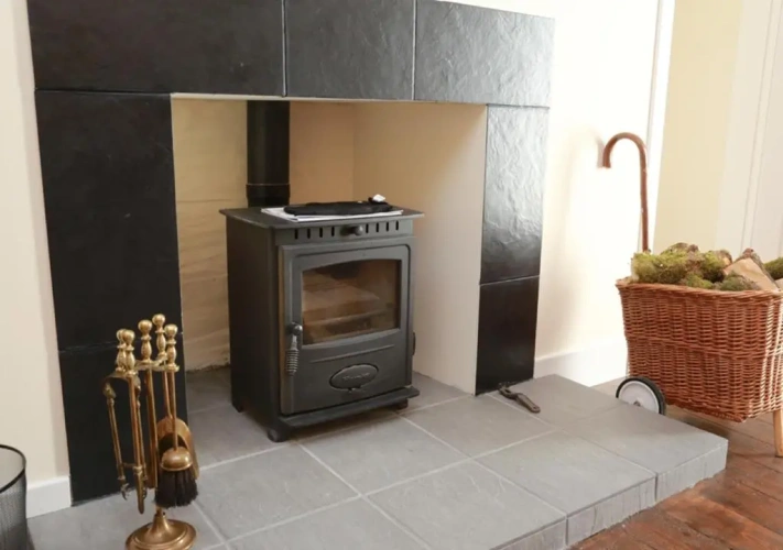 2 Bedrooms Cottage