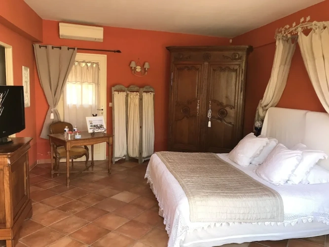 Triple Suite