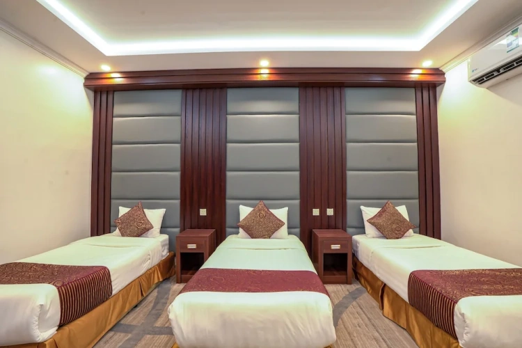 Standard Triple room