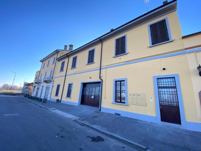 Single Apartment