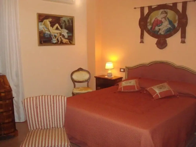 Classic Double Basement room