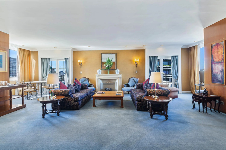 Claridge Hotel