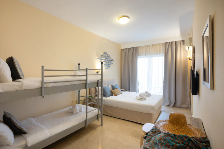 Aurora Beach Hotel