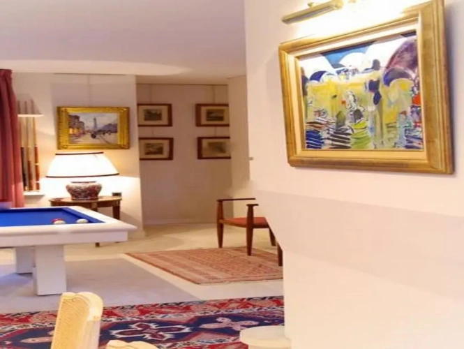 3 Bedrooms Apartment