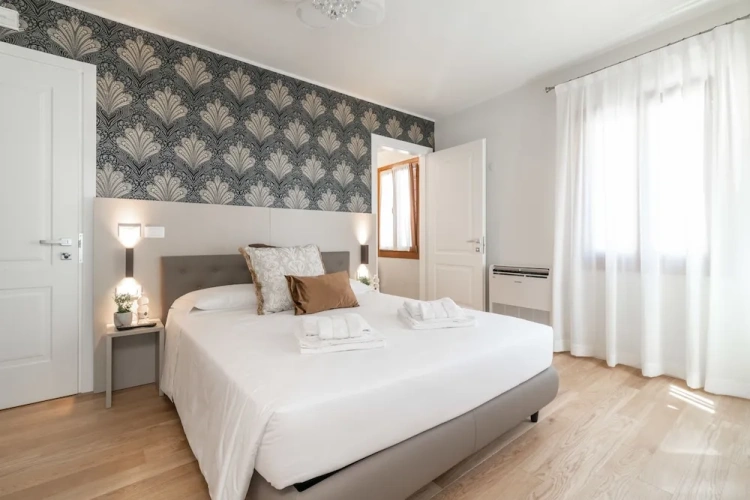 Deluxe room with city view