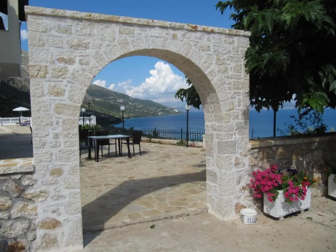 Studio with balcony and with sea view