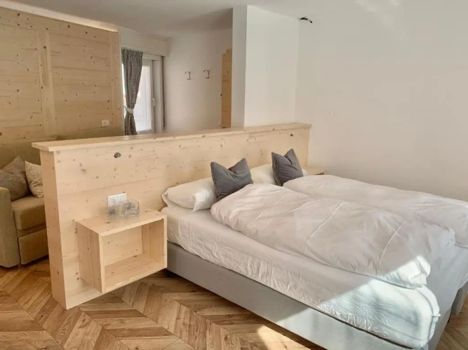 3 Bedrooms Apartment