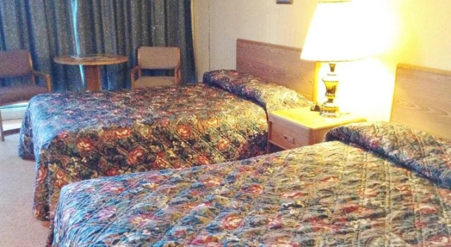 Skyline Motel