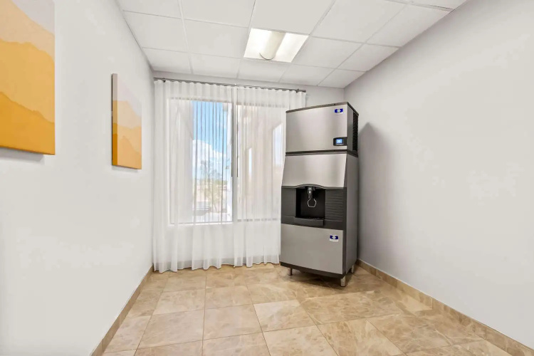Spark by Hilton Phoenix East Mesa