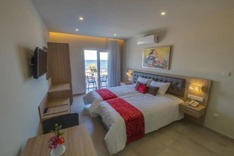 Studio with sea view