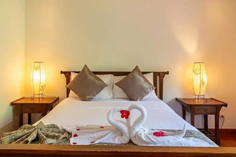 4BR Villa beach walking distance KBR44