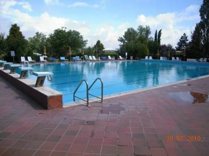 Hotel Holiday Hill