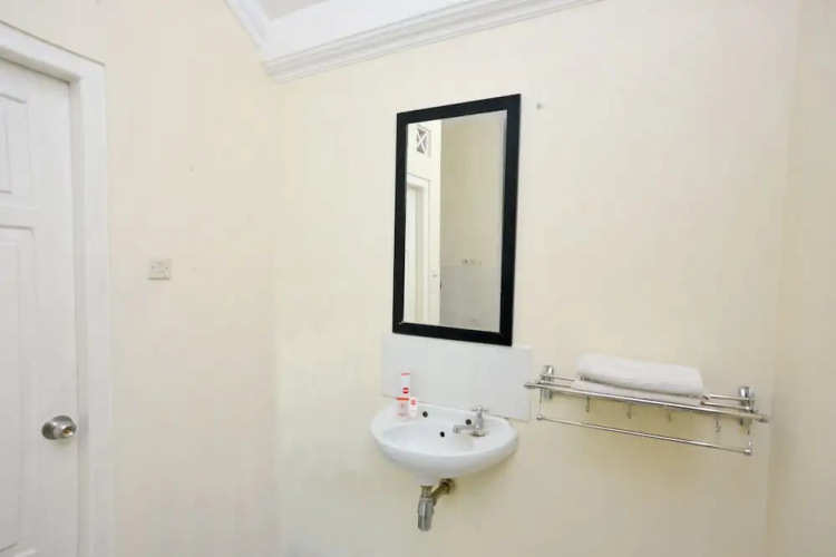 OYO 722 Uno Guesthouse