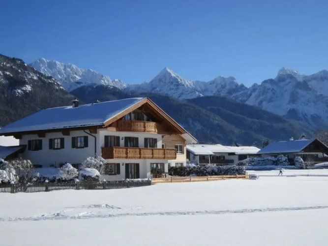 "karwendel" Modern Retreat