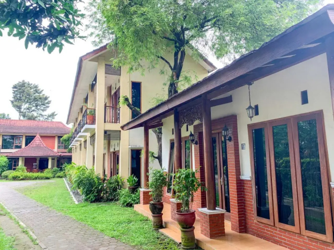 OYO 261 Sasono Putro Residence