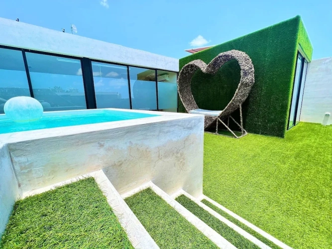 Superior Penthouse room with pool view