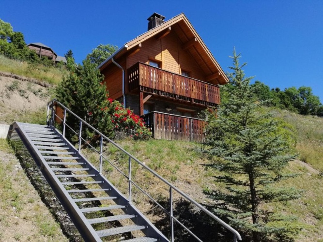 3 Bedrooms Chalet