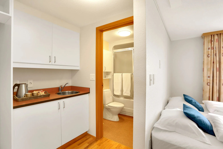 Eldey Airport Hotel