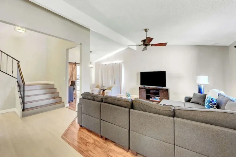 A- Zlv Home 2
