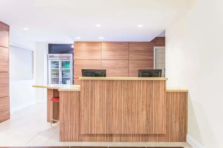 Hawthorn Suites by Wyndham Sterling Dulles
