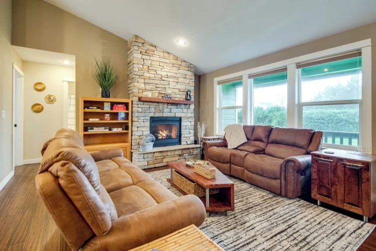3 Bedrooms Cottage