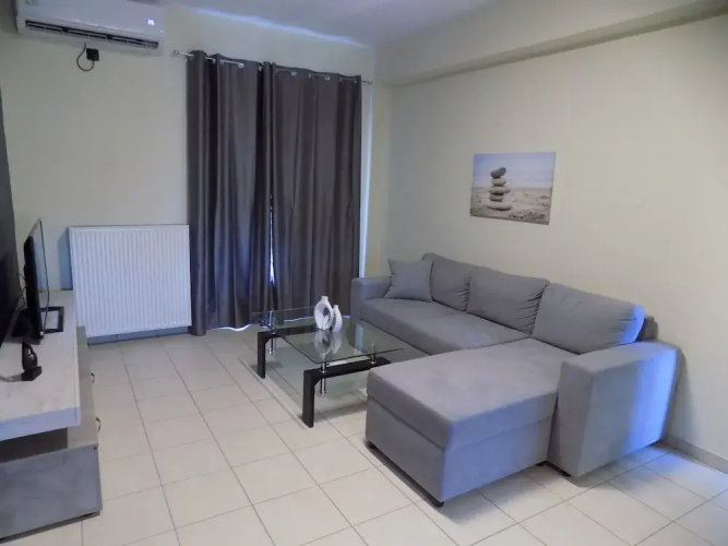 Central Cute 2Bd Balcony apt in Skiathos