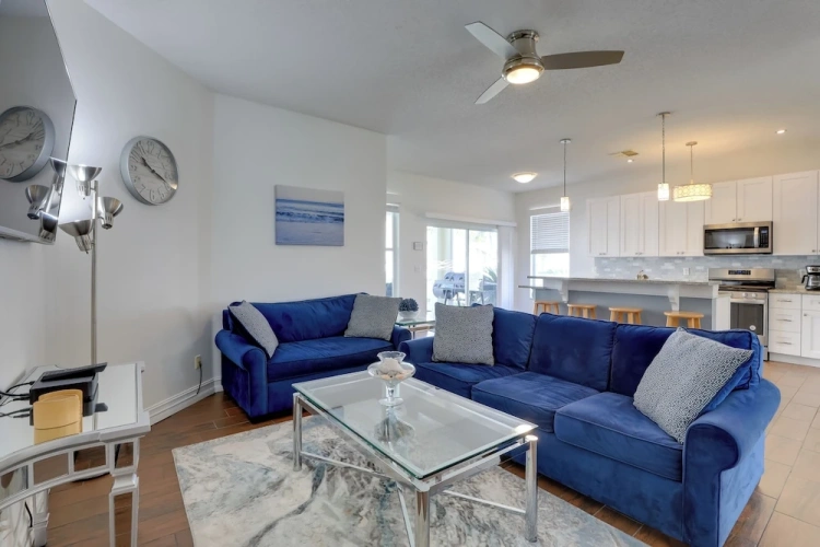 4 Bedrooms Cottage