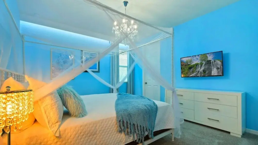 Bright and Spacious Solara Resort Retreat